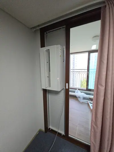 턱이없는 창틀 창문형에어컨 설치 방법 업체 비용 현장 사진